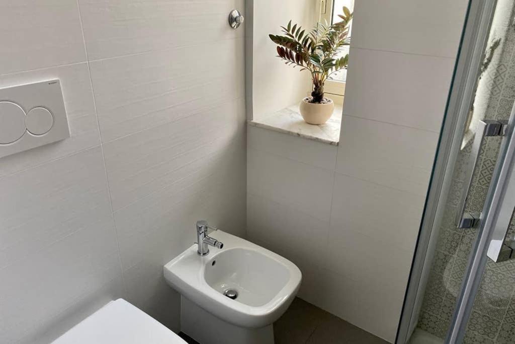 Central Modern Apartment Rome -Locazione Turistica- Экстерьер фото